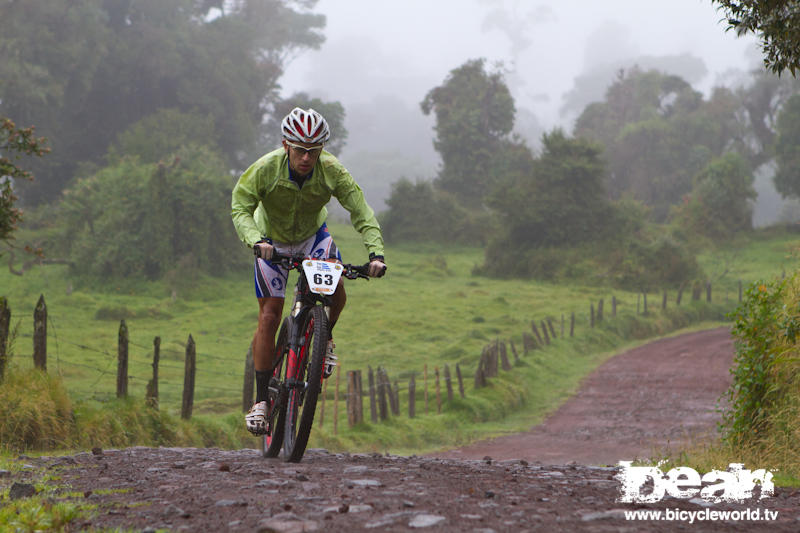 la ruta stage three in the rain