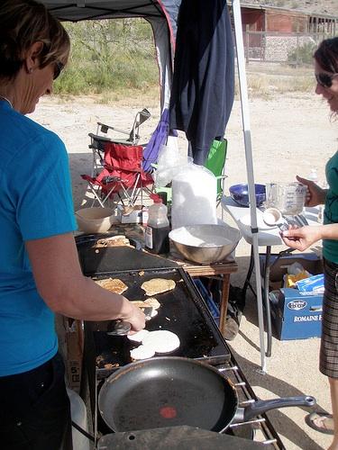 bonnie miller serving Pan cakes