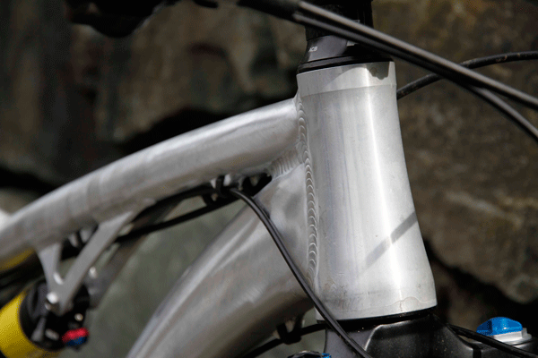 tapered head tube on the 2012 Satori