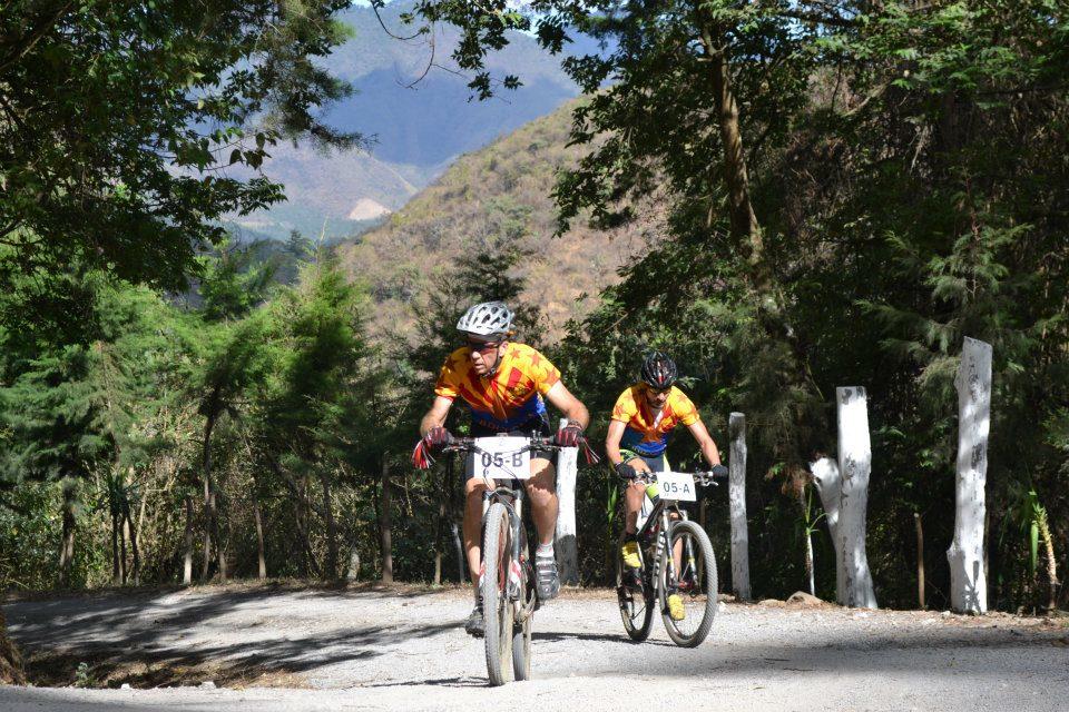 Team Arizona - Art MacFarland and Chris Groves on the Prologue climb